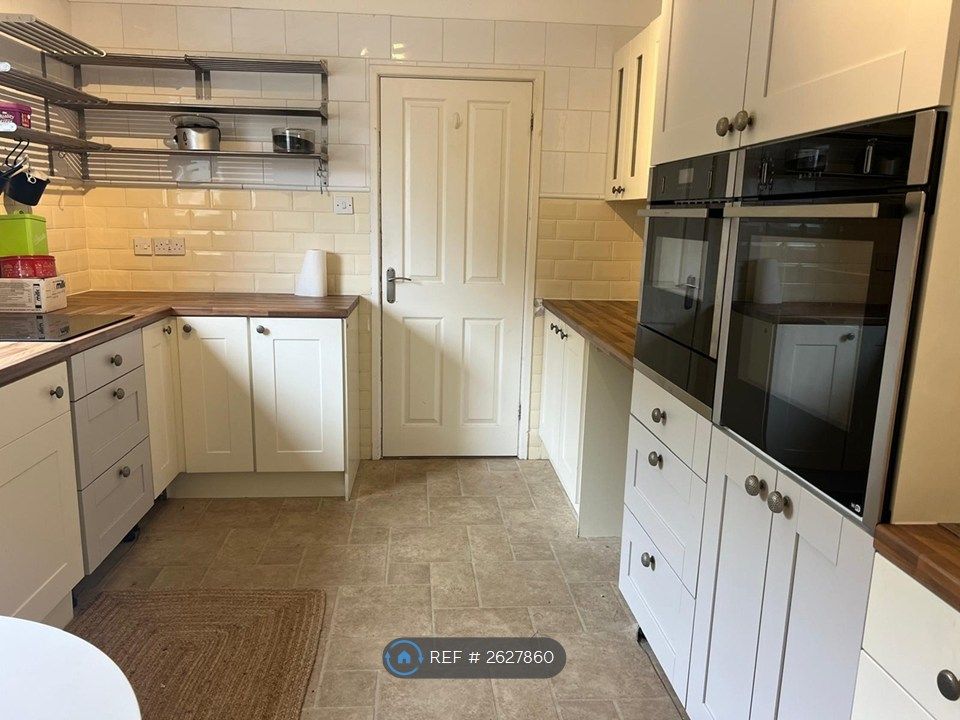 Property photo 1 of 8 New Fitted Oven, Microwave And Hob