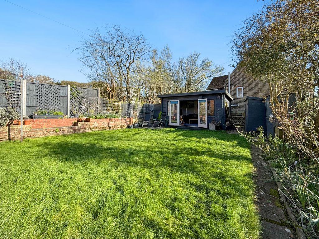 Property photo 2 of 22