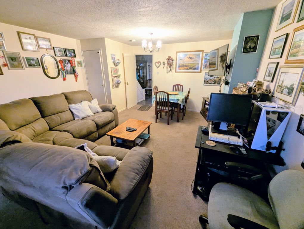 Property photo 3 of 14 Living Room