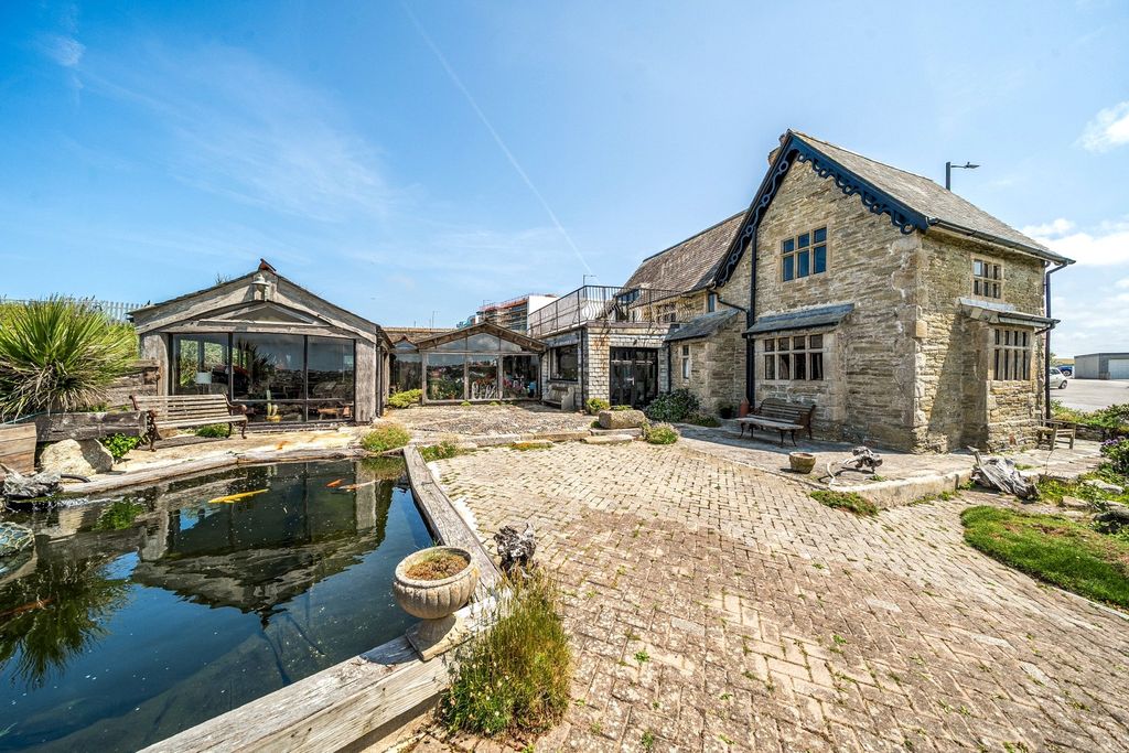 Property photo 1 of 19 Picture No. 63