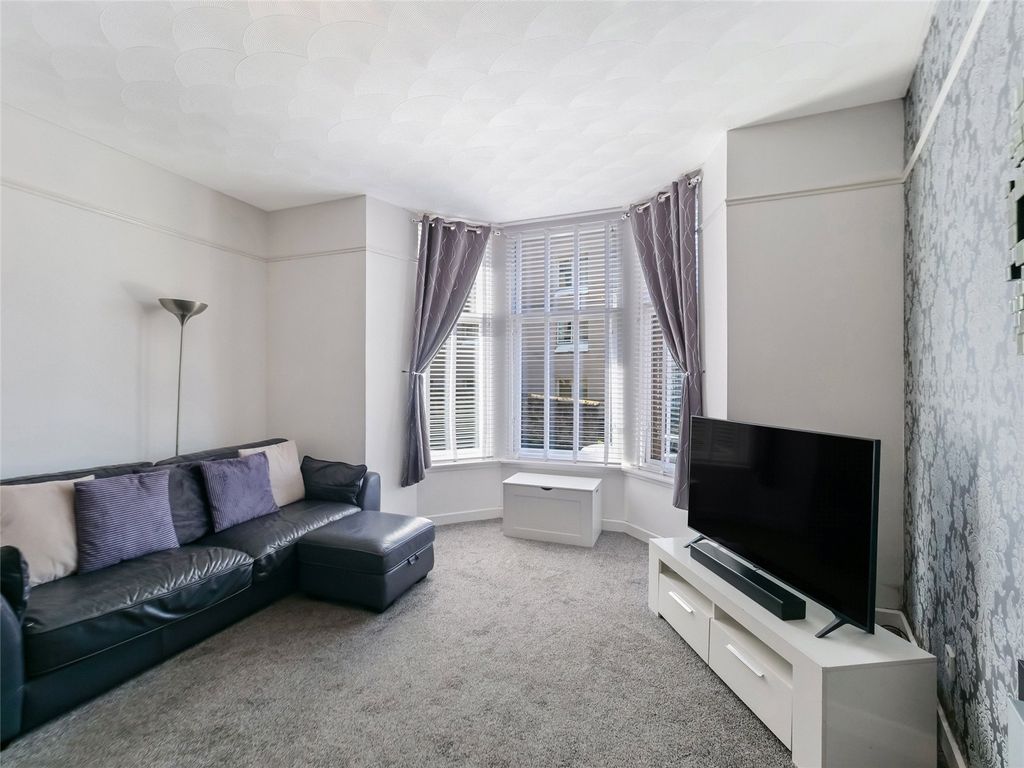 Property photo 3 of 21 Picture No. 04