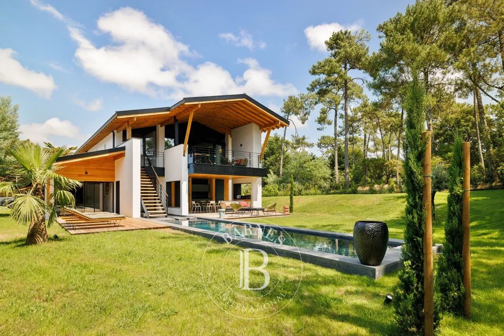 Property photo 1 of 22