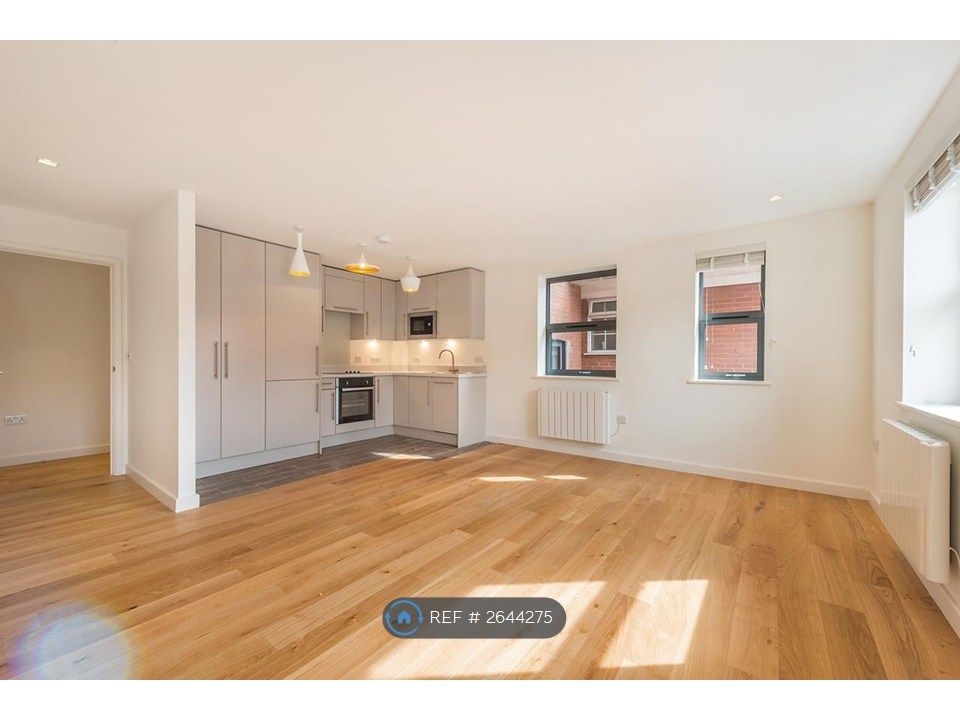 Property photo 1 of 9 Living Area