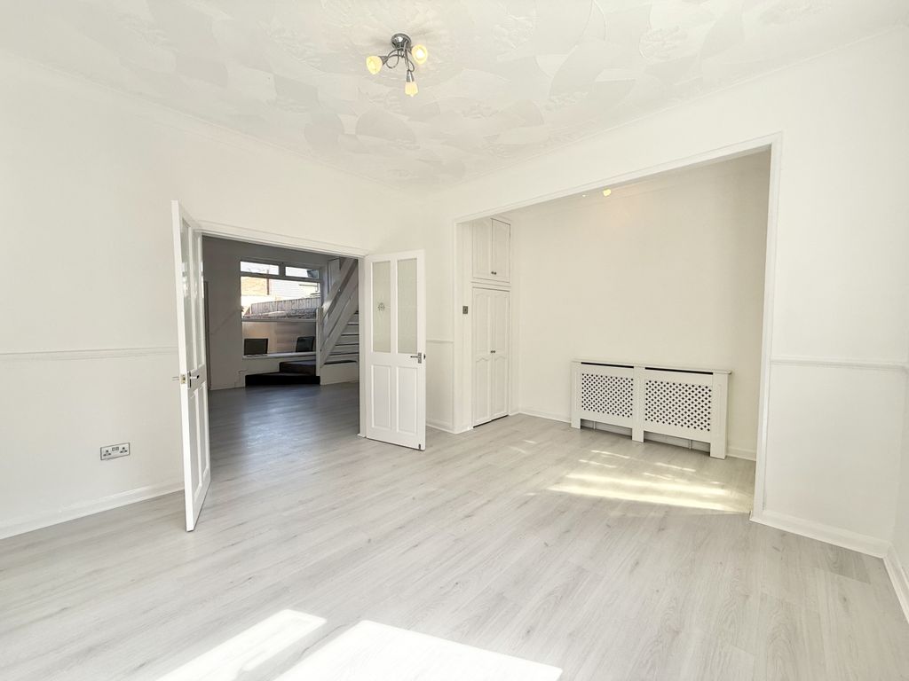 Property photo 2 of 17 Img_9670