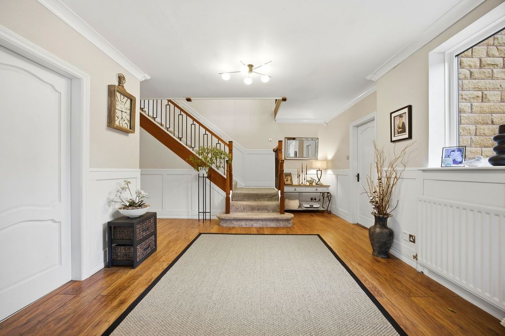 Property photo 2 of 45