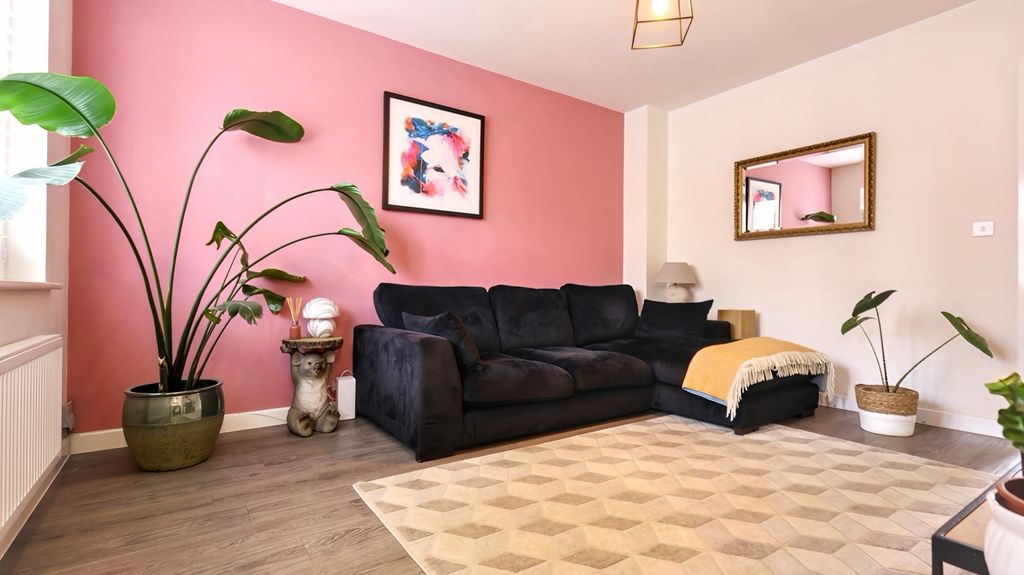 Property photo 2 of 15 Img_3077