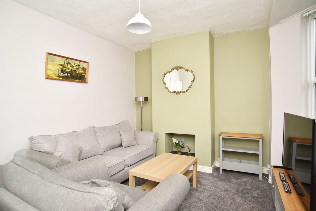 Property photo 2 of 9 2