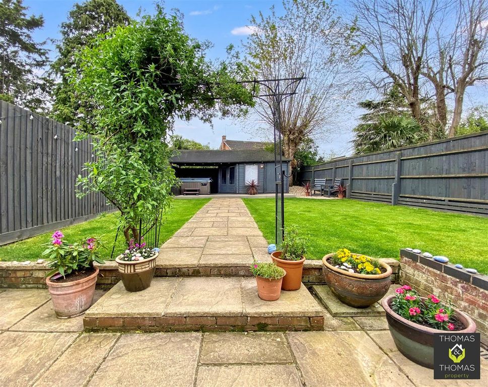 Property photo 3 of 23