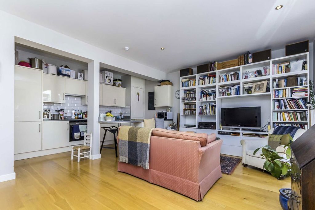 Property photo 3 of 4