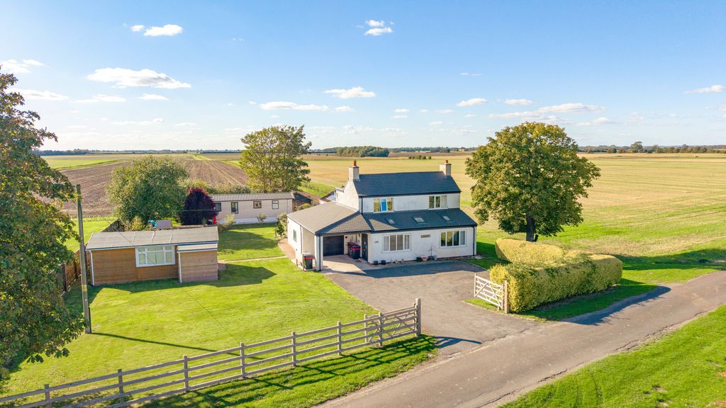 Property photo 1 of 48