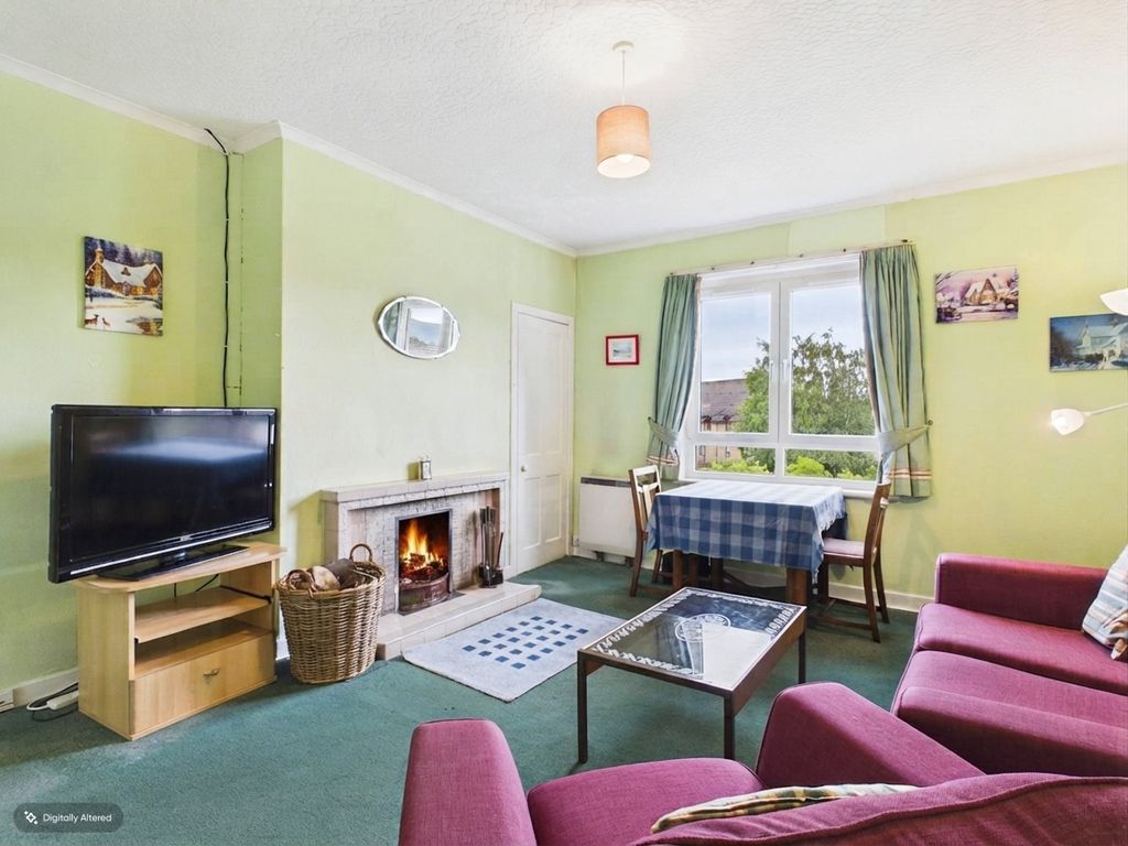 Property photo 2 of 27