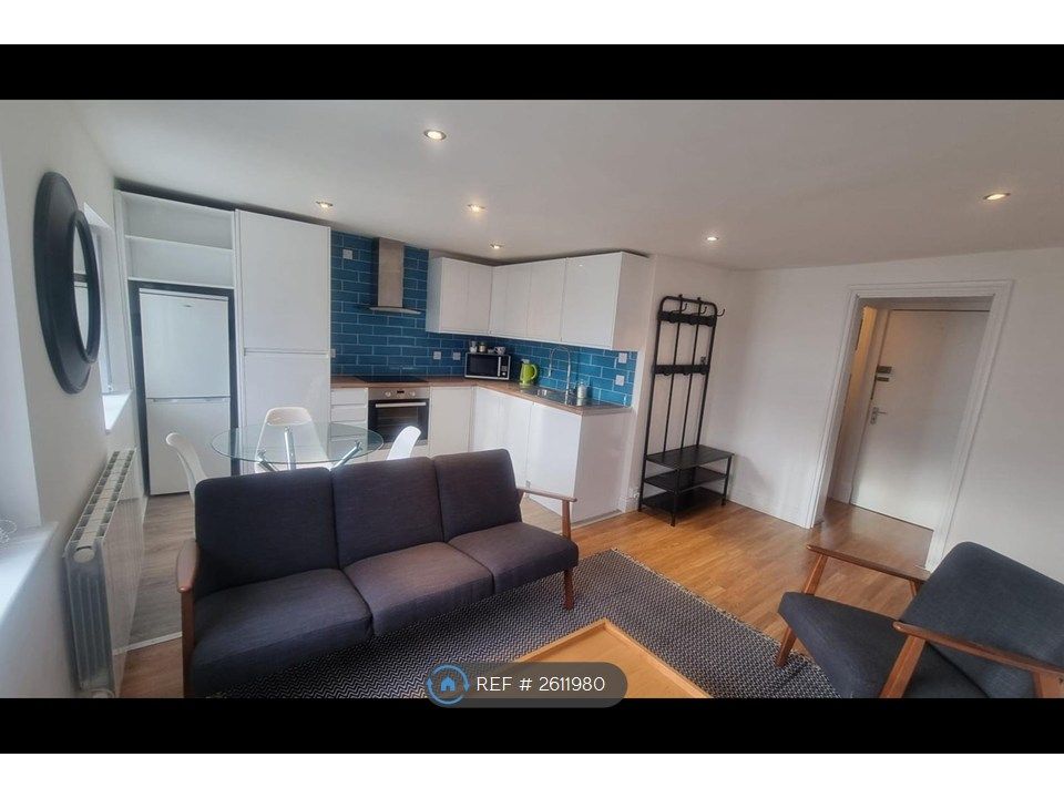 Property photo 1 of 13 Kitchen/Living
