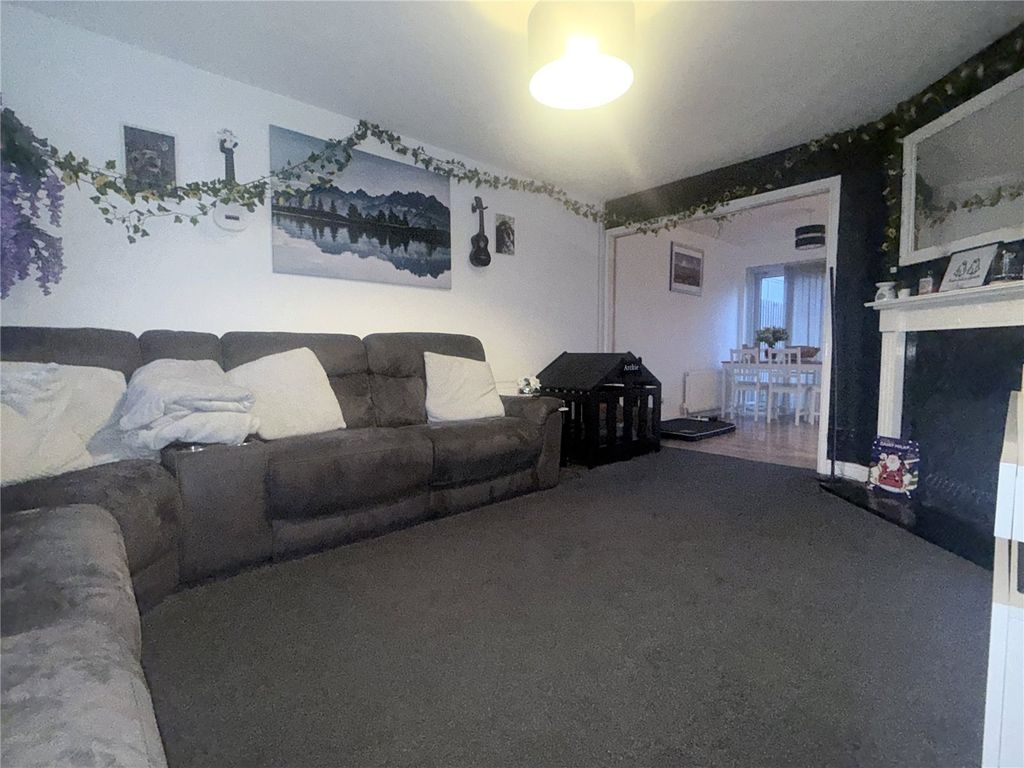 Property photo 3 of 17 Picture 3