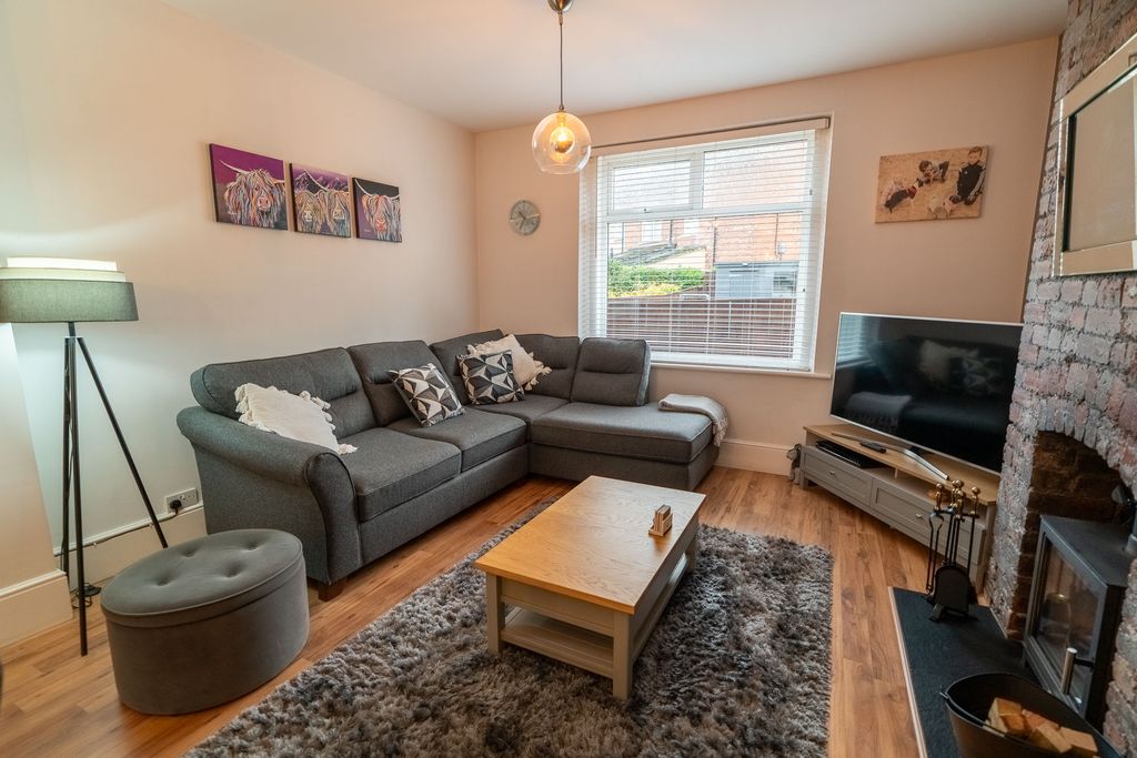 Property photo 2 of 17