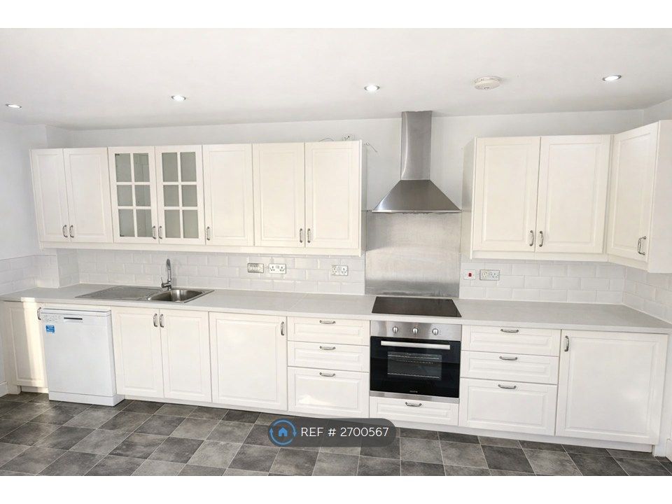 Property photo 3 of 11 Kitchen View 2