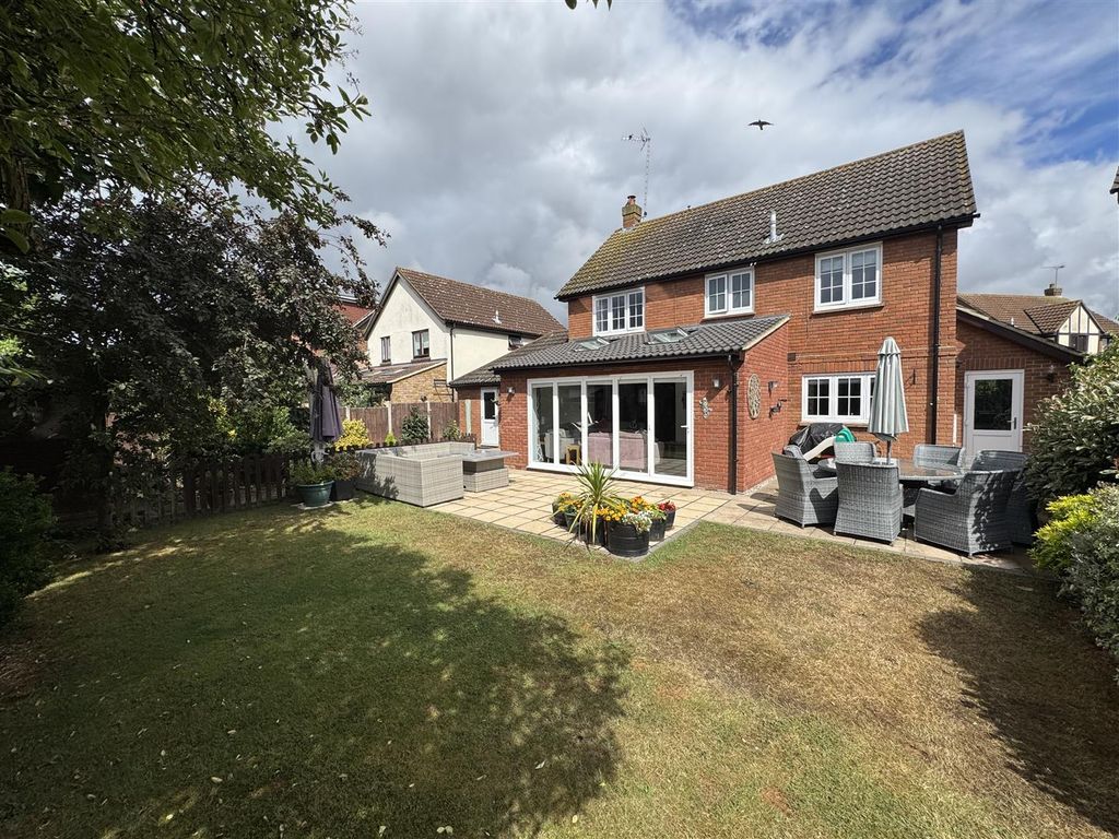Property photo 2 of 41