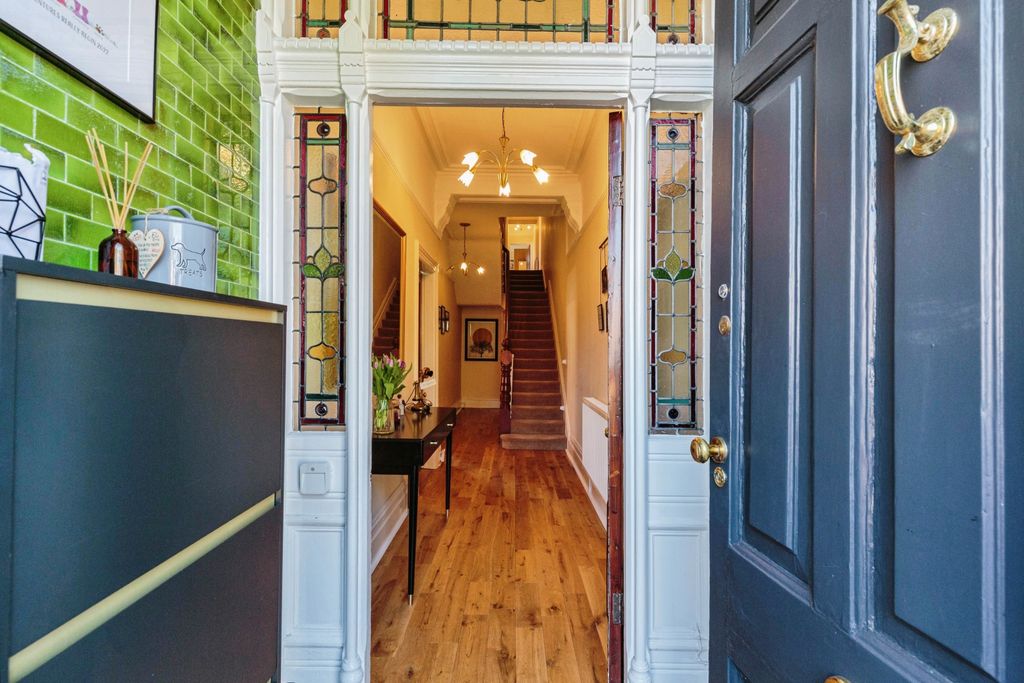 Property photo 2 of 20 Entrance Hallway