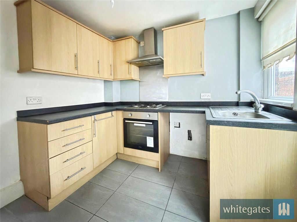 Property photo 2 of 11 Picture No. 13