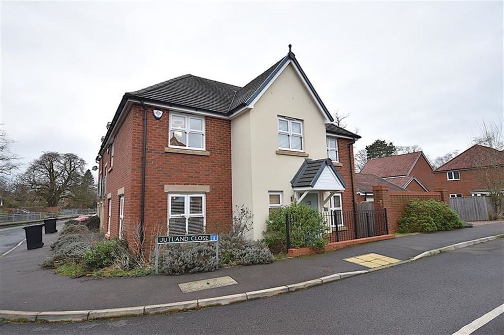 Property photo 1 of 17 (Main)