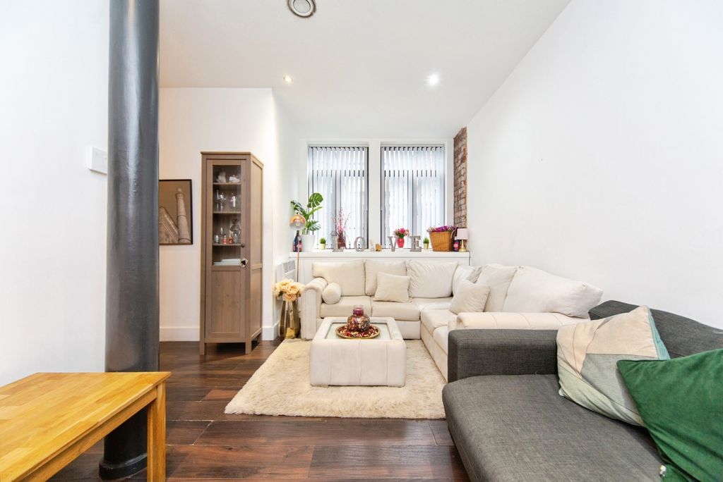 Property photo 2 of 17 Pbox-Img.Jpg