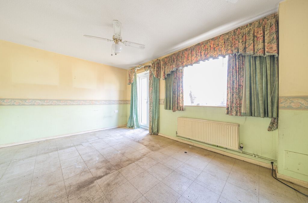 Property photo 2 of 12 Picture No. 09