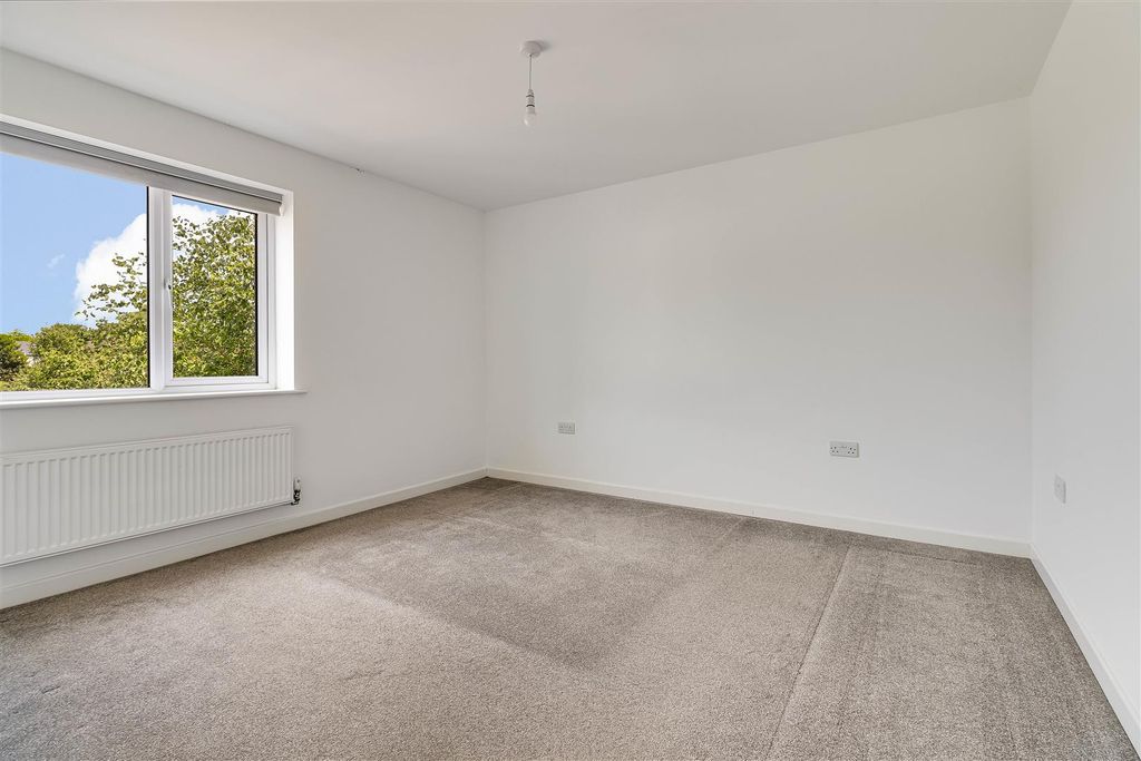 Property photo 3 of 21 Img (10).Jpg