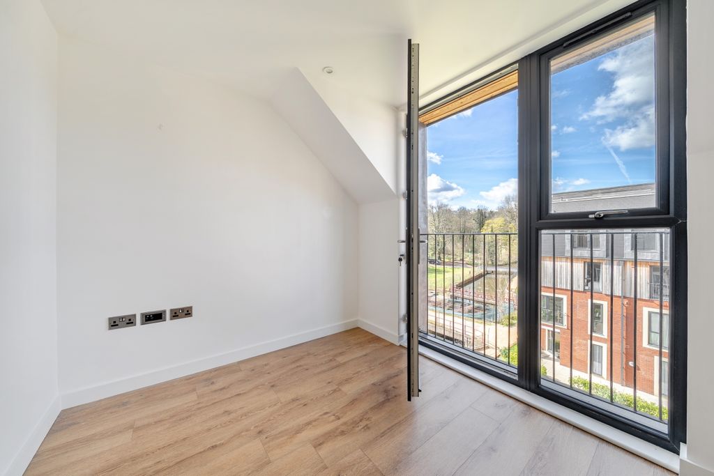 Property photo 3 of 7