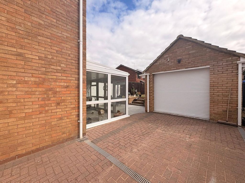 Property photo 2 of 32 Picture No. 30