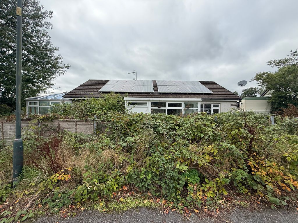 Property photo 2 of 20