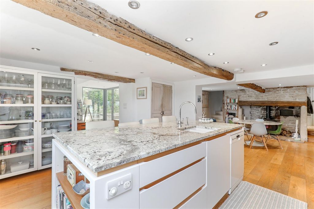 Property photo 3 of 25 Al2I3485.Jpg