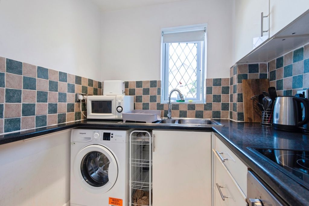 Property photo 3 of 15 Kitchen