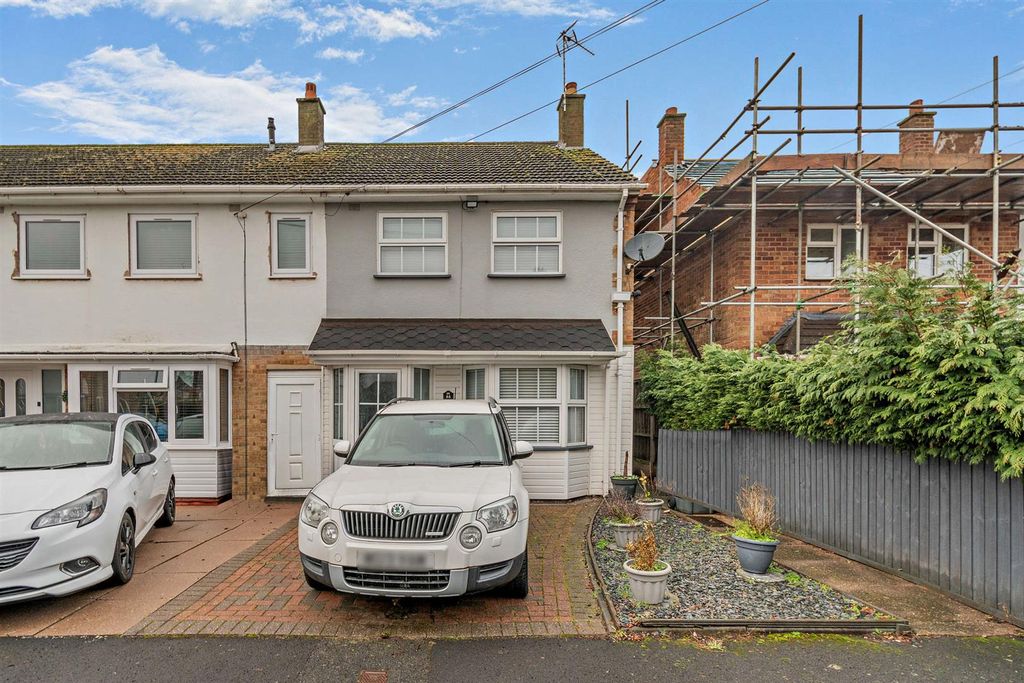 Property photo 1 of 10 8676125-Exterior09-800.Jpg