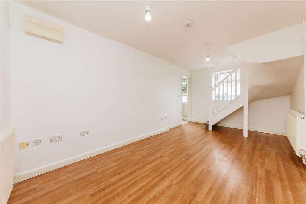 Property photo 2 of 11 Ks2B3177.Jpg