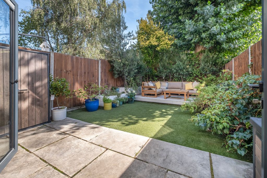Property photo 3 of 15