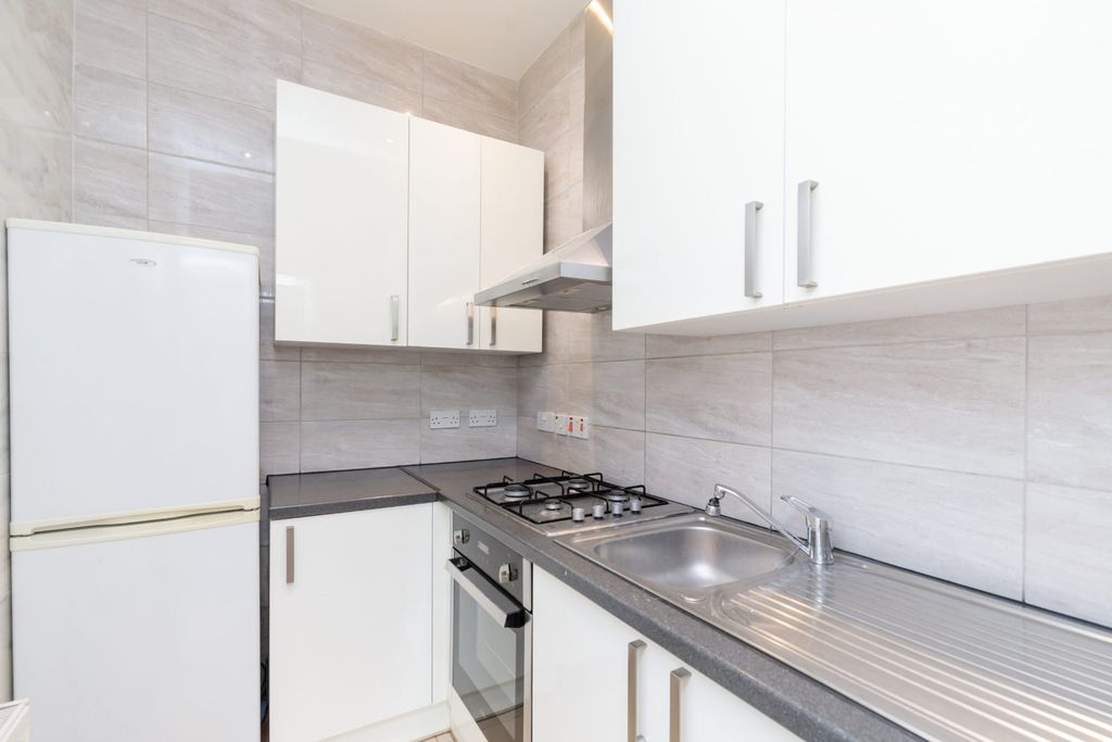 Property photo 2 of 15 Kitchen