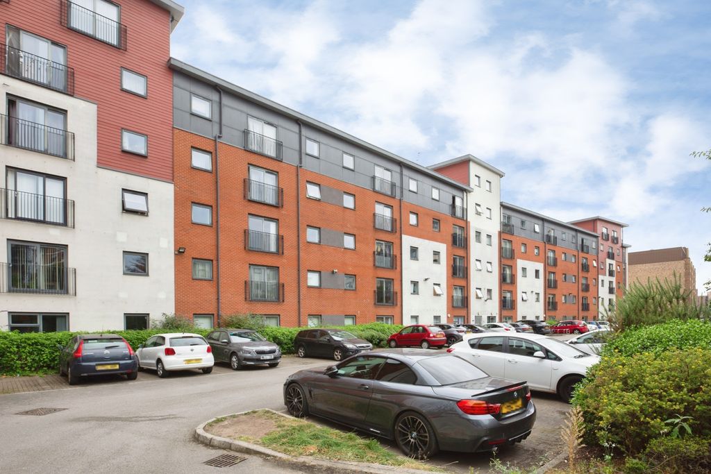 Property photo 1 of 14 Front