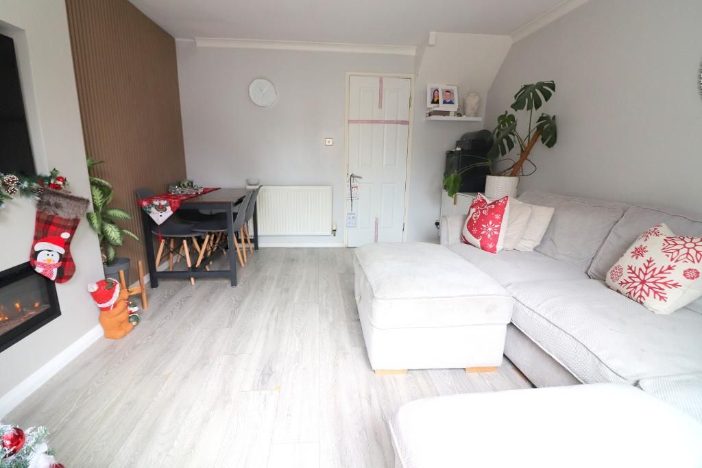 Property photo 3 of 9 Photo 3