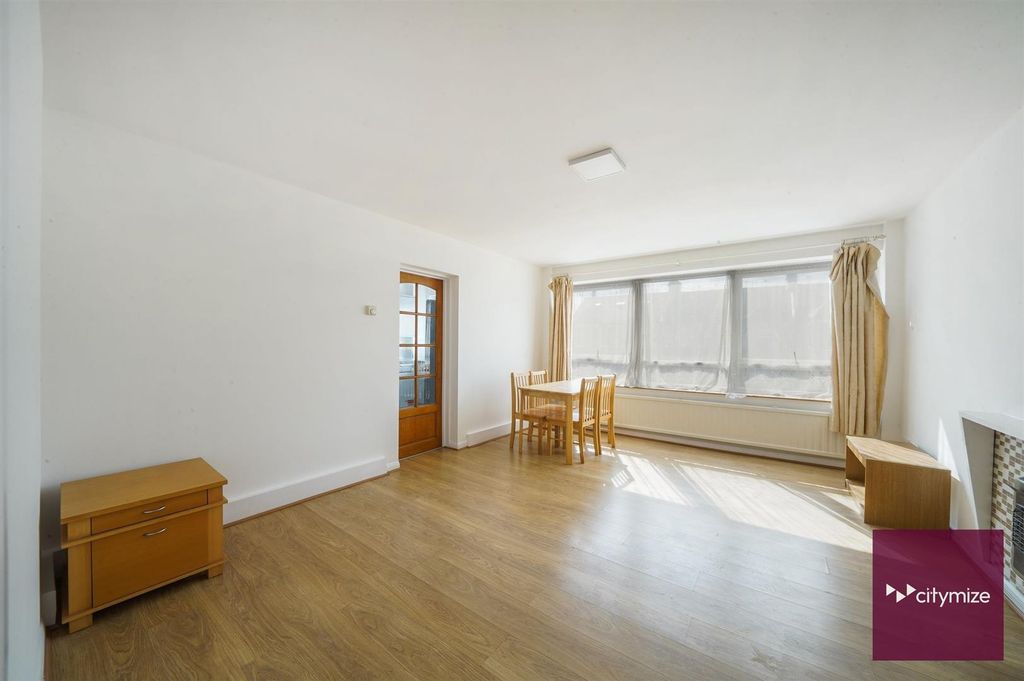 Property photo 3 of 16 Reception Room