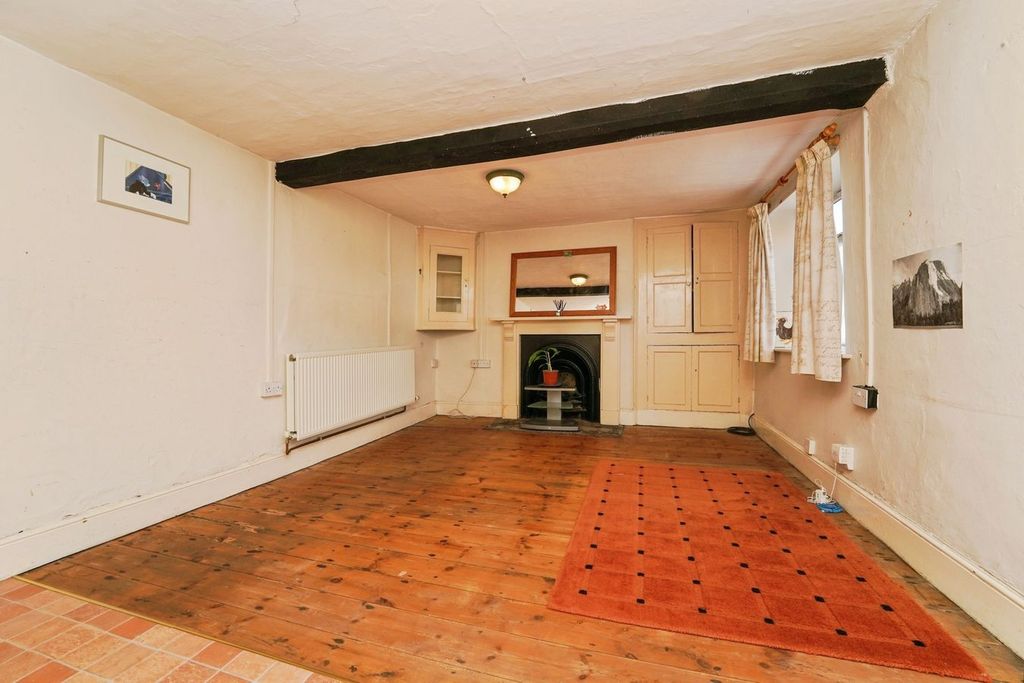Property photo 3 of 19