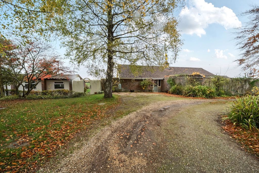 Property photo 2 of 32