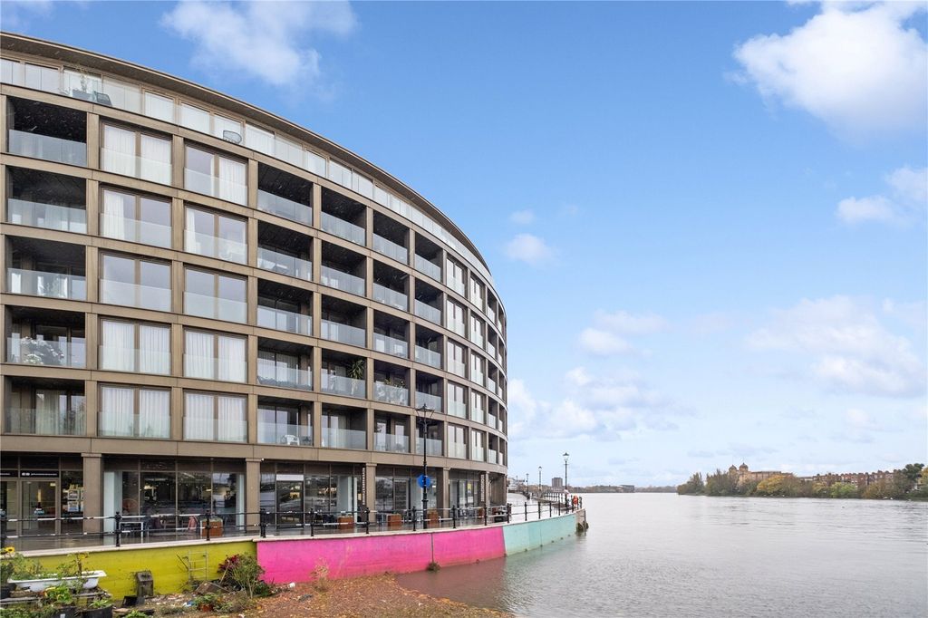 Property photo 2 of 3