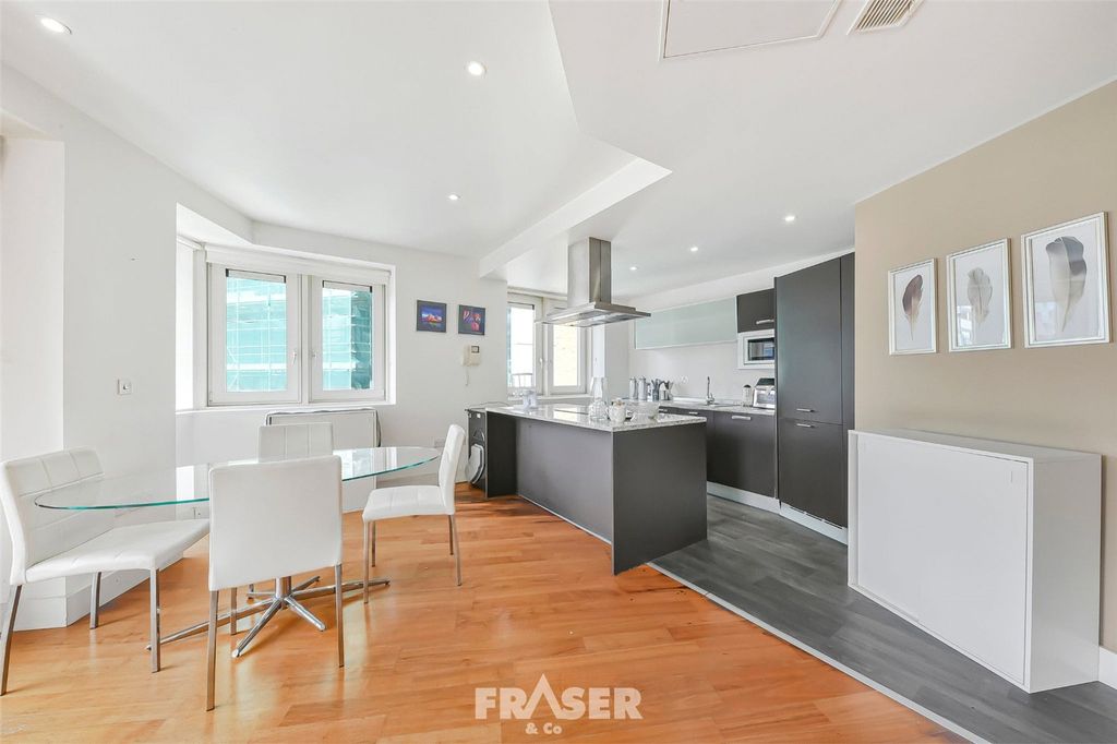 Property photo 3 of 19 Picture No. 44