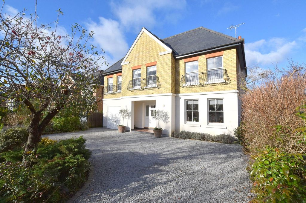 Property photo 1 of 14 Front View