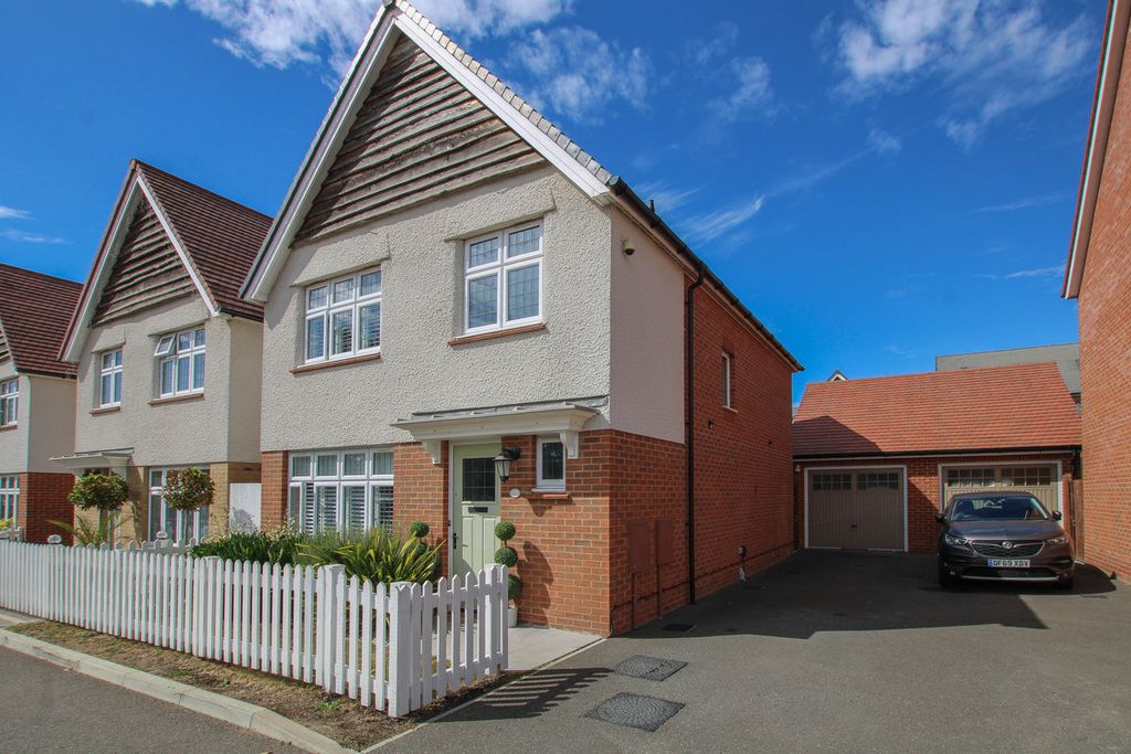 Property photo 1 of 38