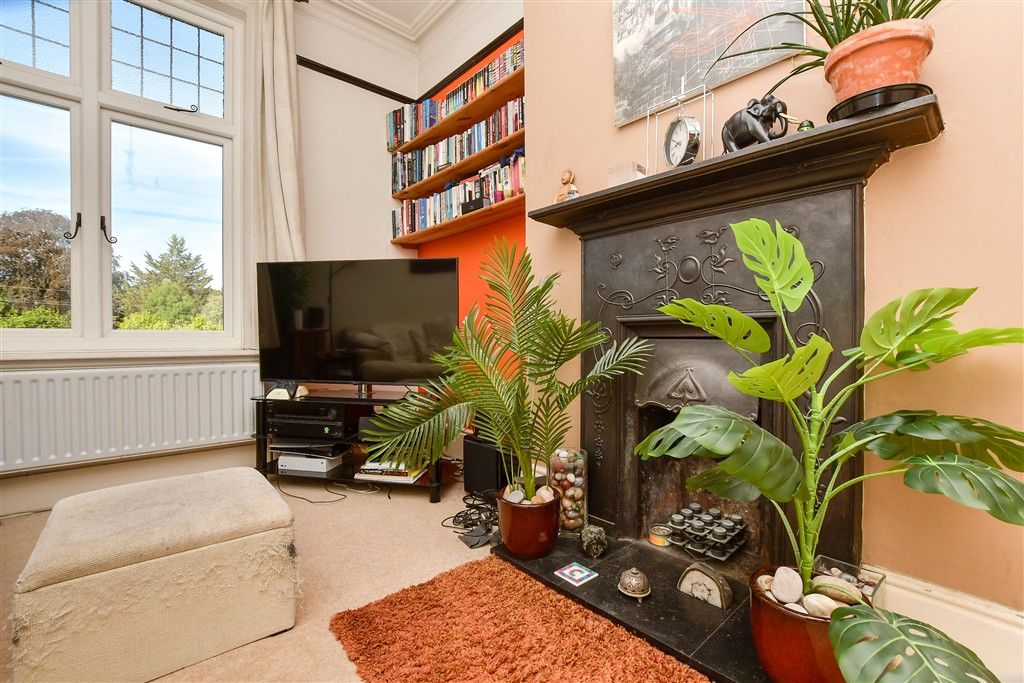 Property photo 3 of 10 Internal Feature