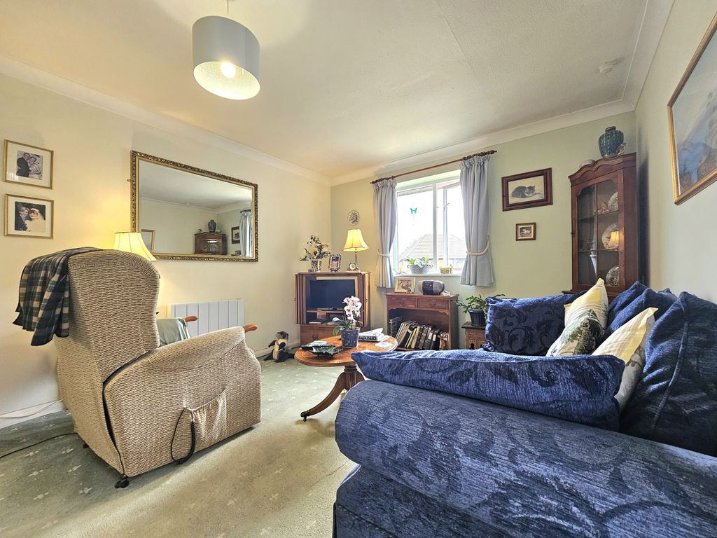 Property photo 2 of 14