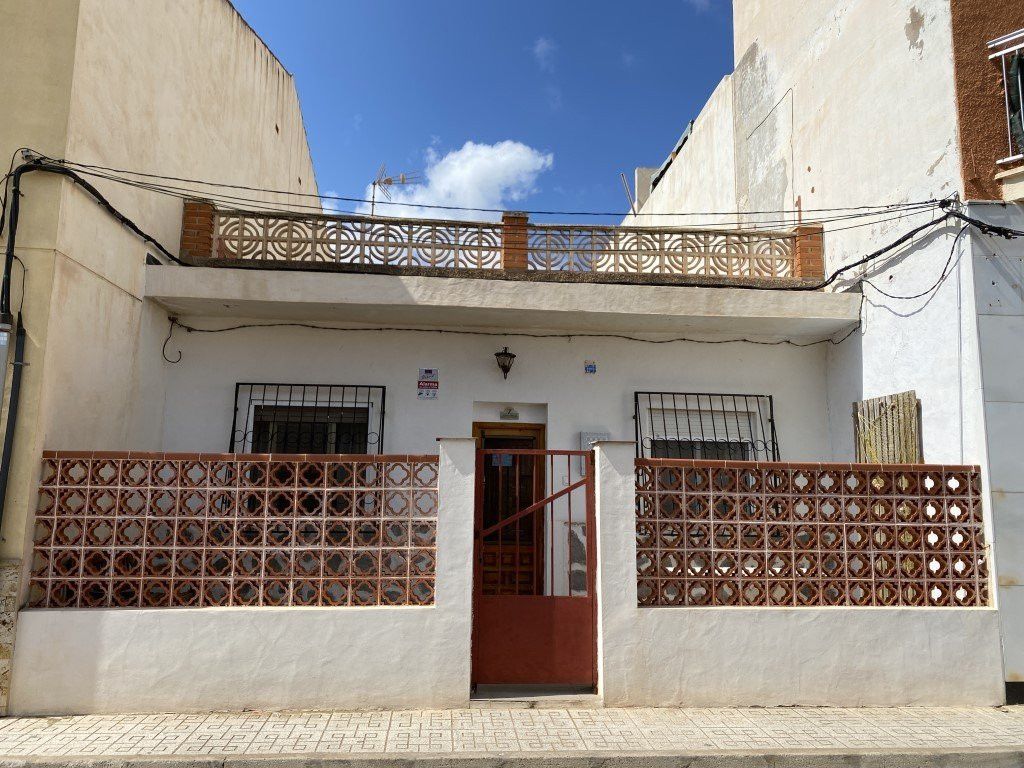 Property photo 1 of 27