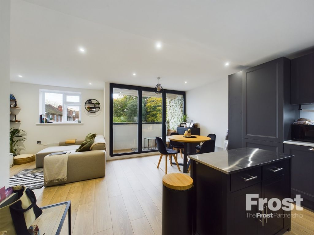 Property photo 2 of 10 Picture No. 04