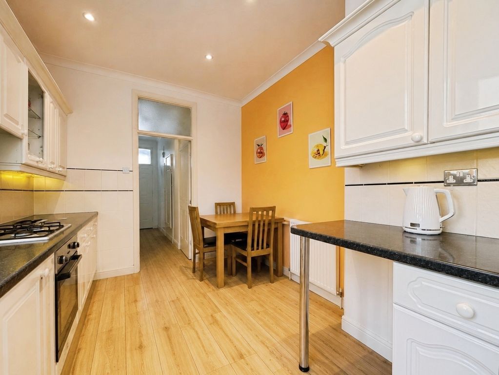 Property photo 3 of 12 Pbox-Img.Png
