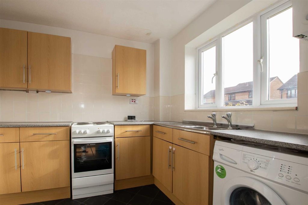 Property photo 2 of 14